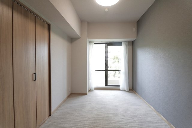 須磨パークヒルズC棟の洋室|明るい洋室です