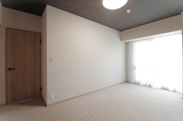 須磨パークヒルズC棟の洋室|明るい洋室です