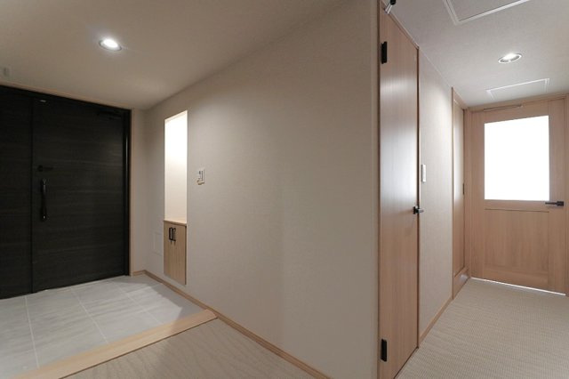 須磨パークヒルズC棟の玄関|きれいな玄関です