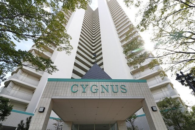 須磨パークヒルズC棟のエントランス|落ち着いたエントランスです