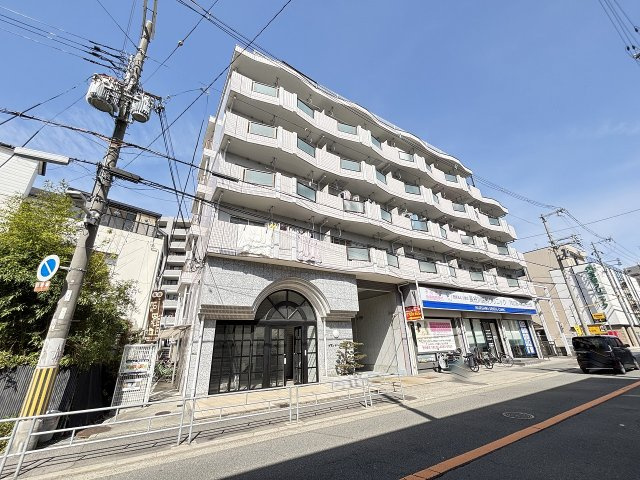 グランドハイツ濱の外観