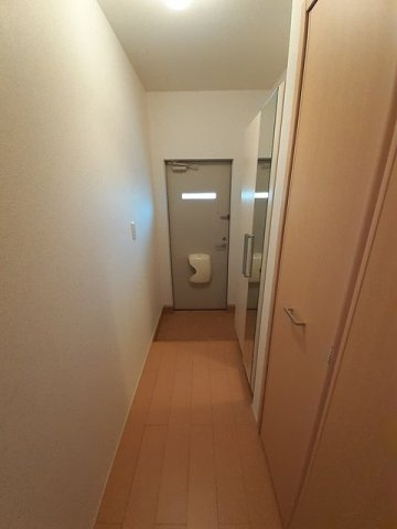 コルソプレッソⅡの玄関