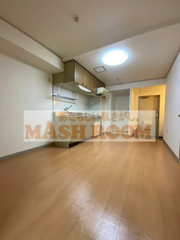 第二佳園ビルの居間・リビング