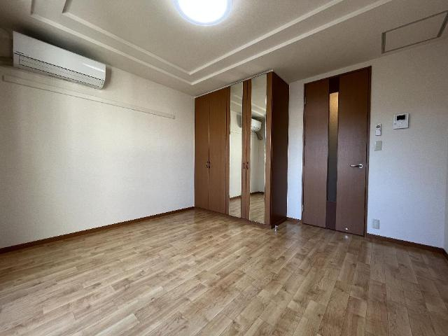 エクセルハイツ岡田の内装|洋室