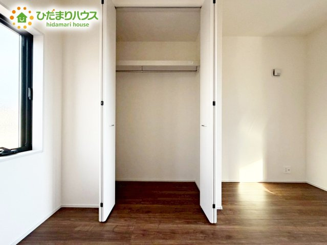 【収納】 | 水戸元吉田町10期　新築戸建　2号棟 | 壁一面にハンガーパイプと上棚を設置。大容量収納力！