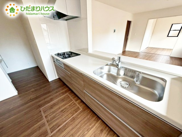 【キッチン】 | 水戸元吉田町10期　新築戸建　2号棟 | 3口コンロでお料理する時間も短くなりそうですね(*‘∀‘)