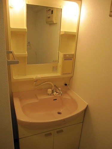 ライオンズマンション和泉上町の洗面所|洗面化粧台　※前回募集時／２０１６年７月の写真