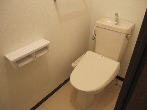 ライオンズマンション和泉上町のトイレ|トイレ　※前回募集時／２０１６年７月の写真