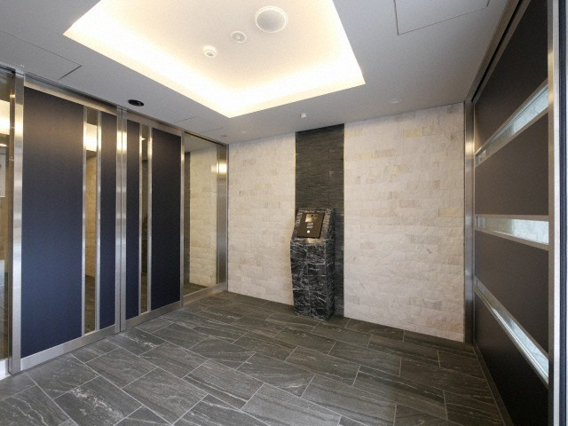 アドバンス大阪城北フィエルテのエントランス