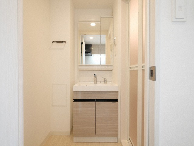 アドバンス大阪城北フィエルテの独立洗面台