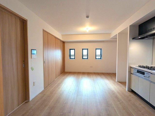 RETERRACE三ノ輪ウエストの設備|インターネット無料
他の号室と接していない独立したプライバシー確保されたお部屋です
エアコン3台付