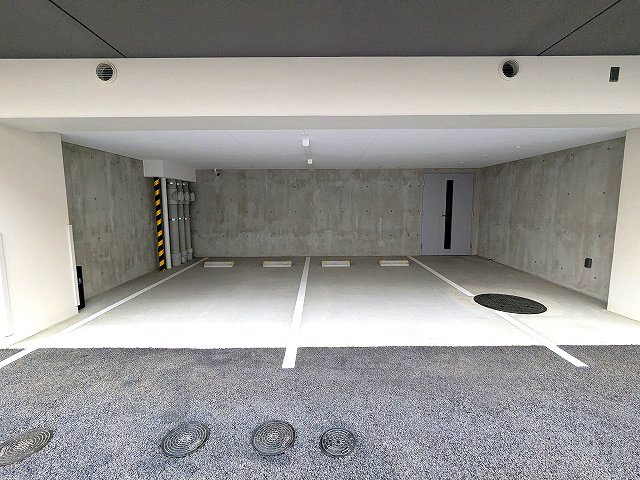 RETERRACE三ノ輪ウエストの設備|平置駐車場、空き状況は別途お問合せお願い致します