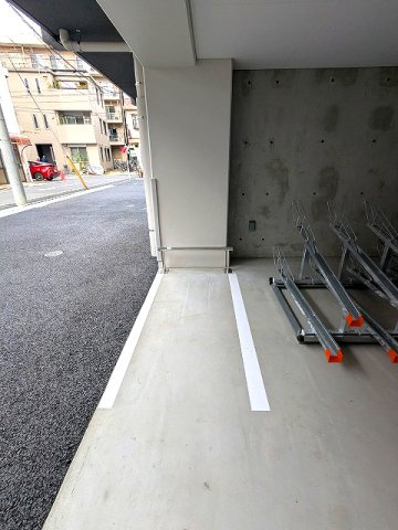 RETERRACE三ノ輪ウエストの設備|バイク置場、空き状況は別途お問合せお願い致します