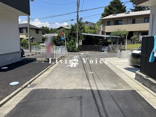 【前面道路含む現地写真】 | 【仲介手数料０円】平塚市中里第6　新築一戸建て　1号棟　全2棟 | 平塚市中里第6　新築一戸建て　全2棟