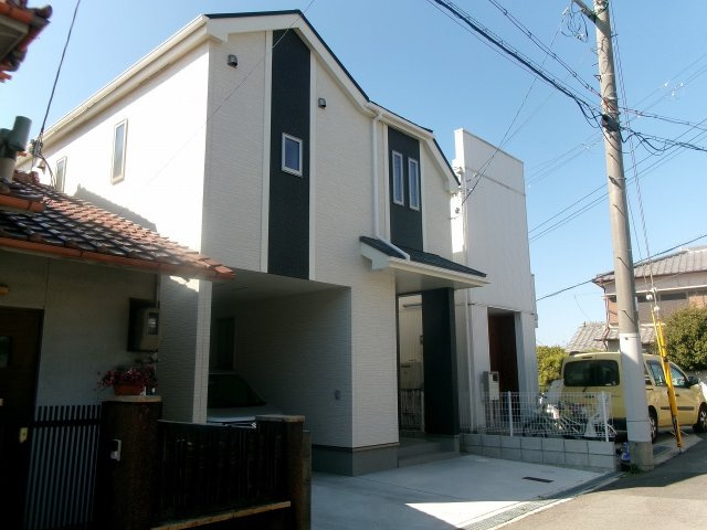 東朝霧丘戸建の外観