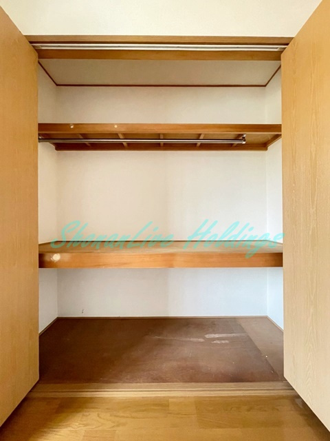 横浜市泉区中田東２丁目のテラスの収納