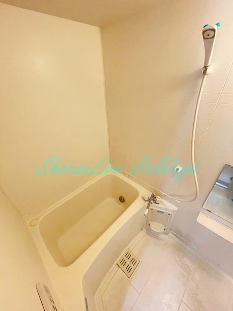 横浜市泉区中田東２丁目のテラスの浴室