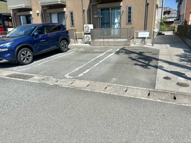 ディアコートの駐車場