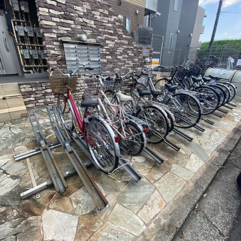 レジデンス綱島上町のその他共用部分|駐輪スペースあり♪