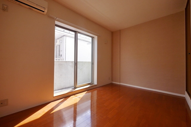 レジデンス綱島上町の居間・リビング