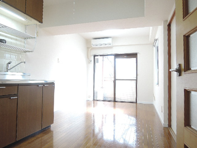 【居間・リビング】 | 三高・サンアヴェニュー