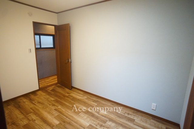 【子供部屋】 | 東大阪市稲葉1丁目 | 【3階：中央洋室5帖】