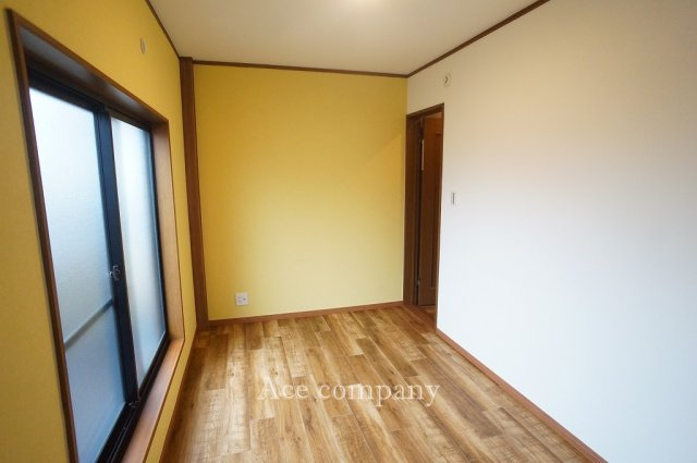 【子供部屋】 | 東大阪市稲葉1丁目 | 【3階：東側洋室5帖】