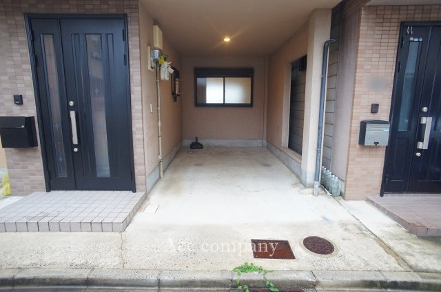 【駐車場】 | 東大阪市稲葉1丁目 | 玄関は親子ドア☆ポスト新調です☆