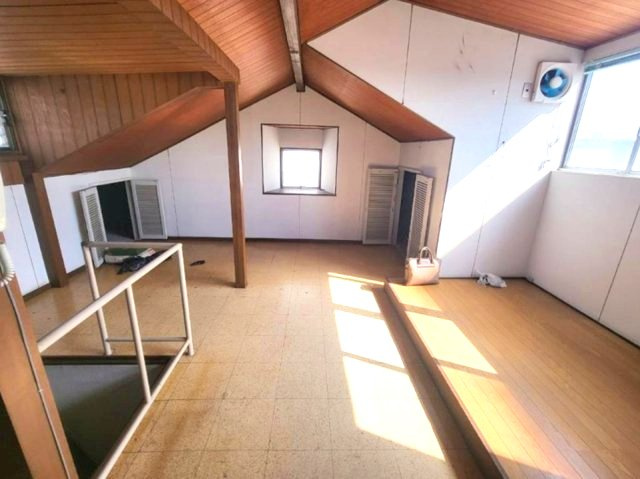 東灘区御影山手6丁目の収納|多趣味のご家族にも嬉しい屋根裏収納
