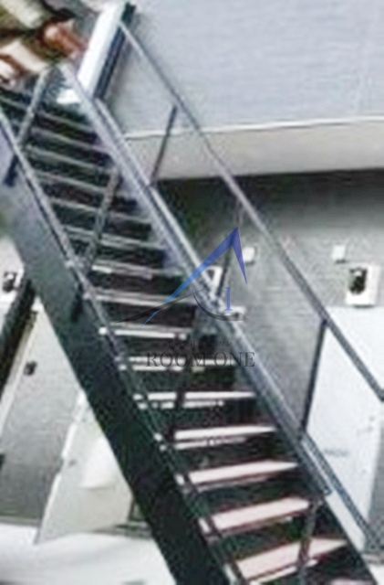 パインヒルズ曳舟のその他共用部分|共用階段です。