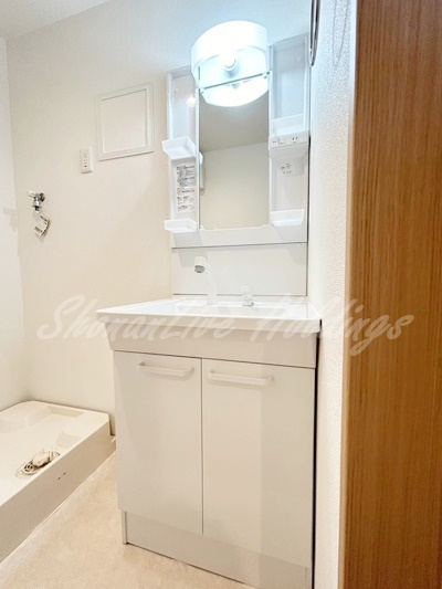 クレール虹の洗面所|人気の独立洗面台♪