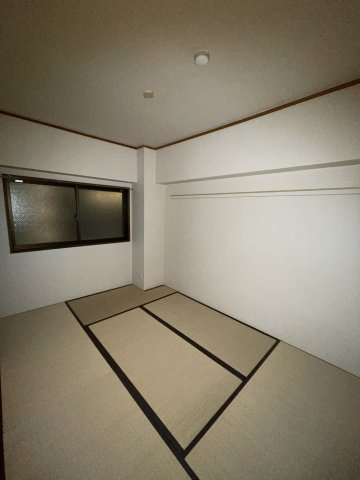 カルム湊川の和室