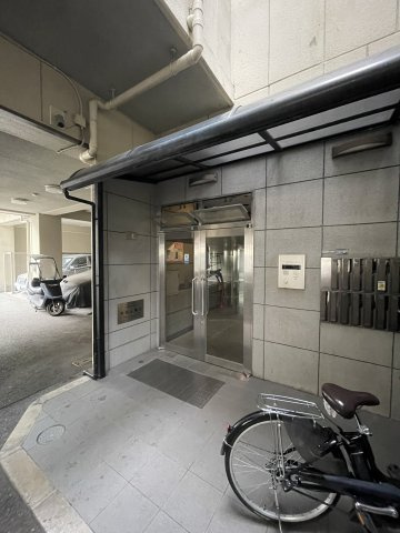 カルム湊川のロビー