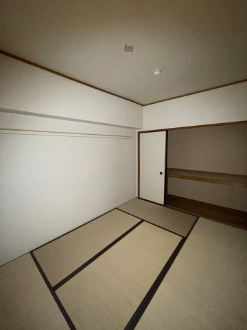 カルム湊川の和室