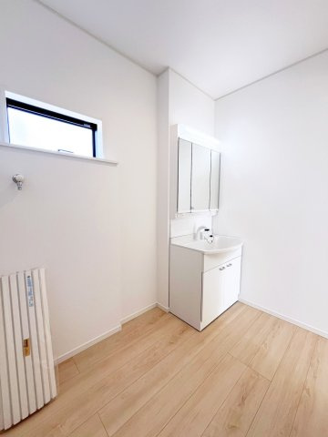 クレイドルガーデン和歌山市北出島第１　１号棟の独立洗面台