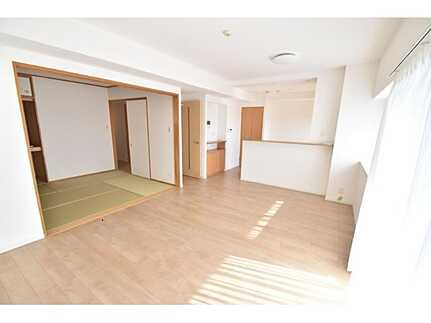 フローレンス井口台ビューステージの居間・リビング