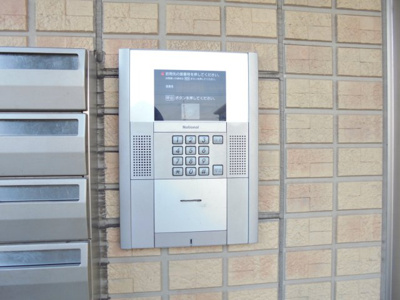 【エントランス】 | クリスタルガーデンⅤ | オートロック