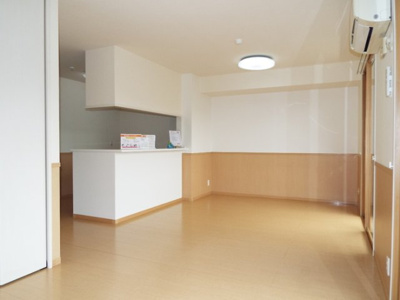 【居間・リビング】 | クリスタルガーデンⅤ