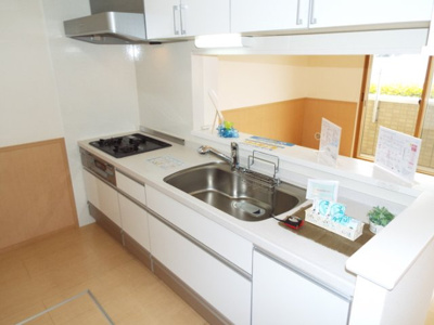 【キッチン】 | クリスタルガーデンⅤ | カウンターキッチン