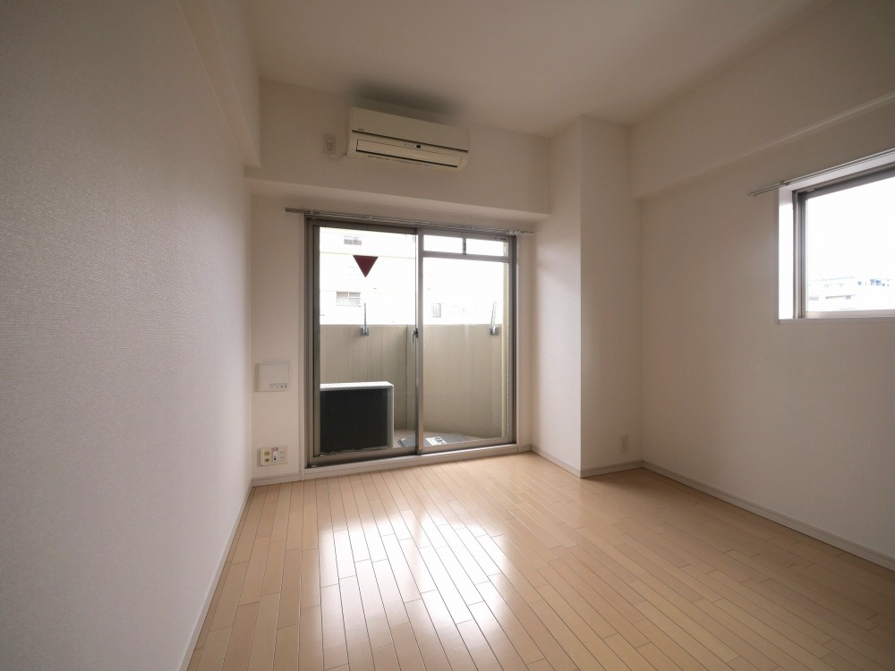 Fortuney北堀江の居間・リビング