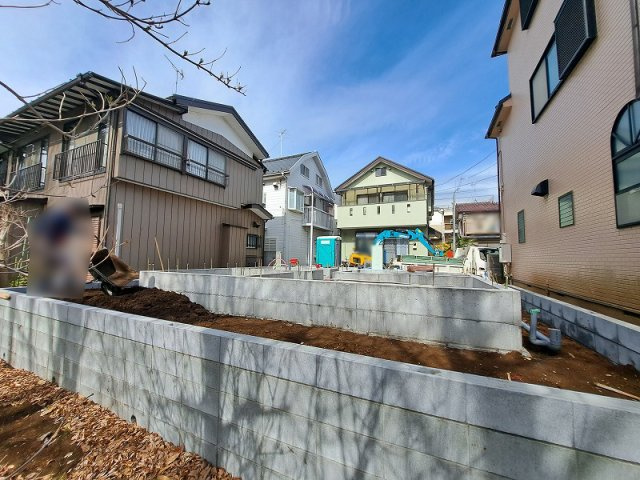 【外観】 | 練馬区大泉学園町6丁目　新築一戸建住宅　全1棟　(保谷店) | 浄水器、浴室乾燥機、防犯カメラ、人感センサー付玄関灯など設備仕様も充実。