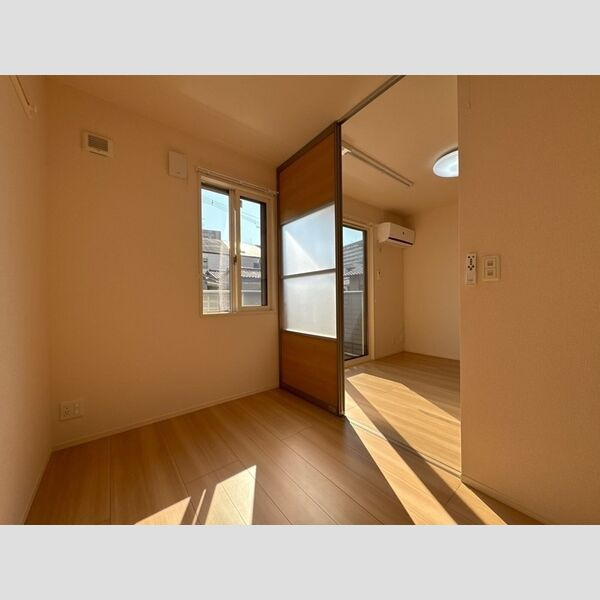 アジーロ コートの洋室