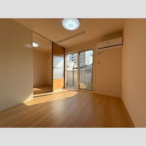 アジーロ コートの居間・リビング