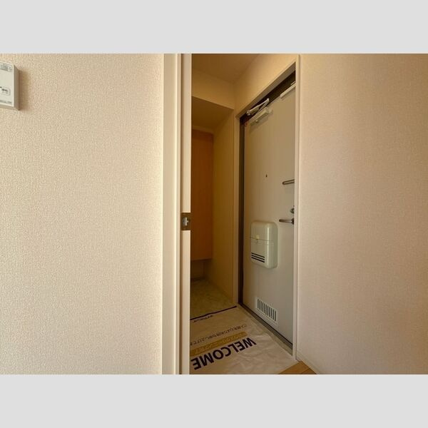 アジーロ コートの玄関