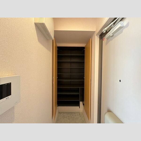 アジーロ コートの収納