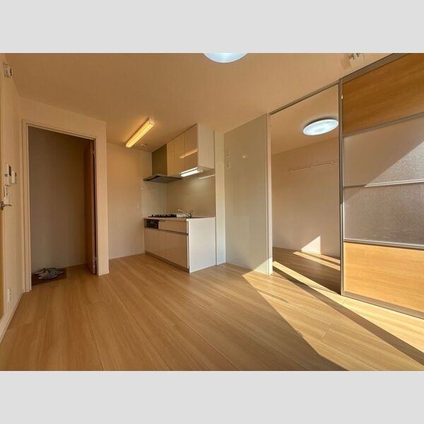 アジーロ コートの居間・リビング