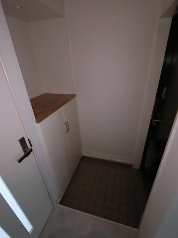 ロッジ・デ・モンタン津田沼 の玄関