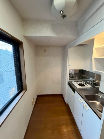 コンパクトなキッチンで掃除もラクラク