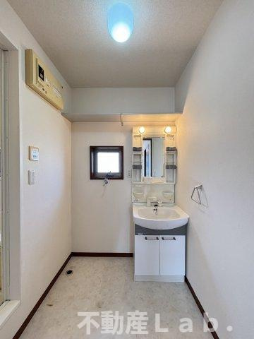 メゾンドオーブの洗面所|※反転タイプのお写真です。