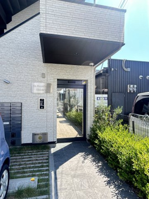 【エントランス】 | St.Residence七道 